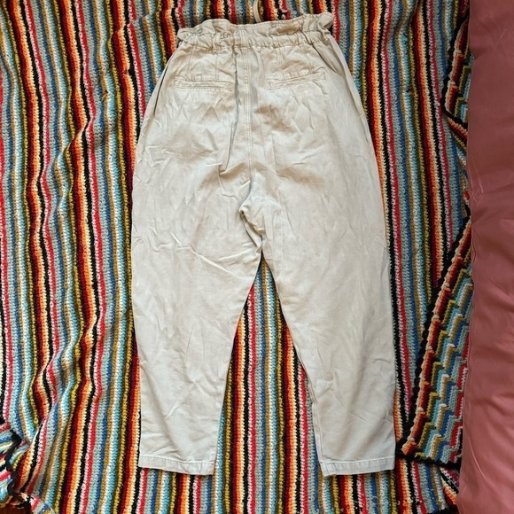 Free People Margate Pleated Drawstring Cargo Trouser Medium Cream Tan - Picture 6 of 7